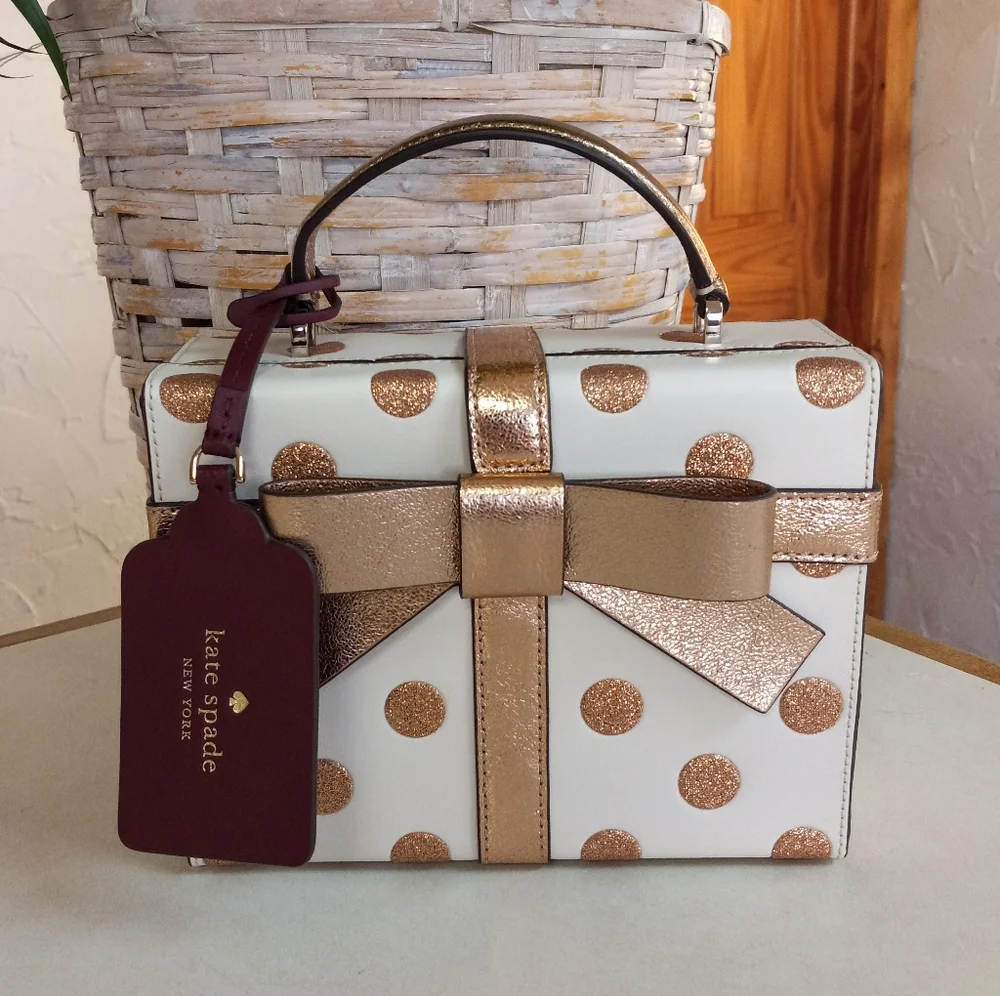 Kate Spade New York Crossbody Bag, Wrapping Party Gift Box. Parchment & Gold
